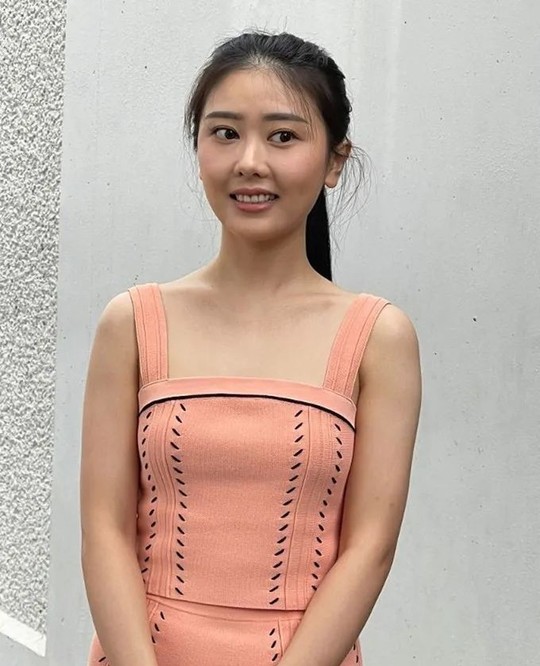 2022年港姐二轮面试,颜值一个比一个普通,只有一位称得上美人_梁家琪