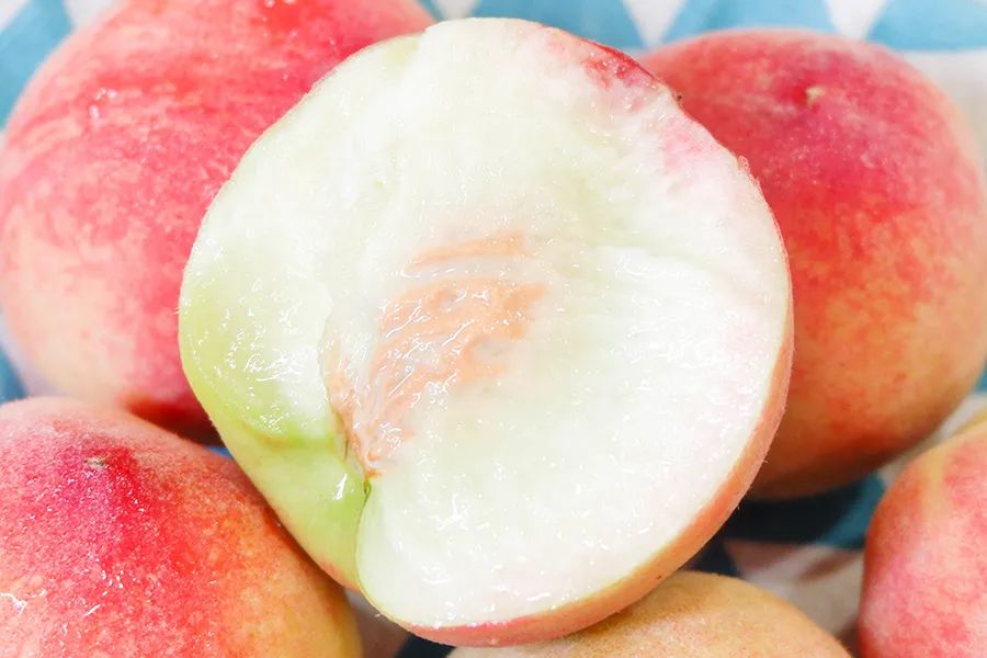 嘘,撩拨盛夏之欲的陕西水蜜桃,悄悄熟了_桃子_果肉_水果