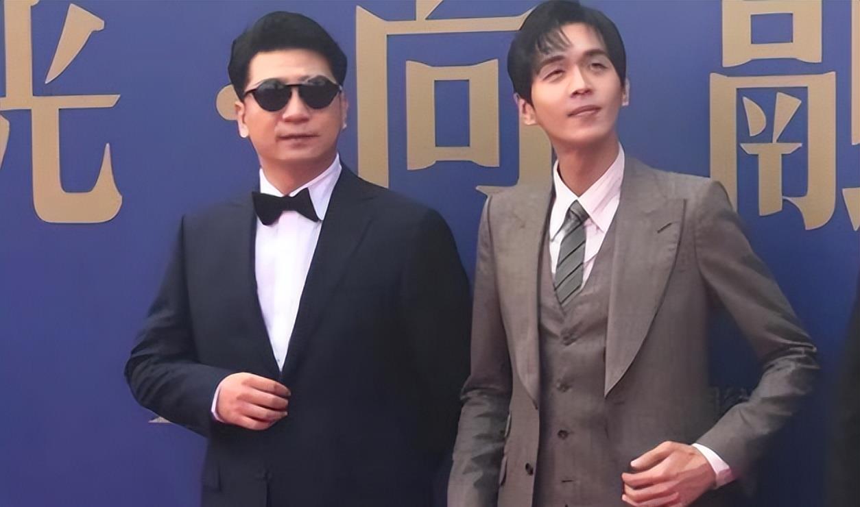 原创33岁张若昀近照引担忧青筋凸起状态虚弱瘦成纸片人疑身体患病