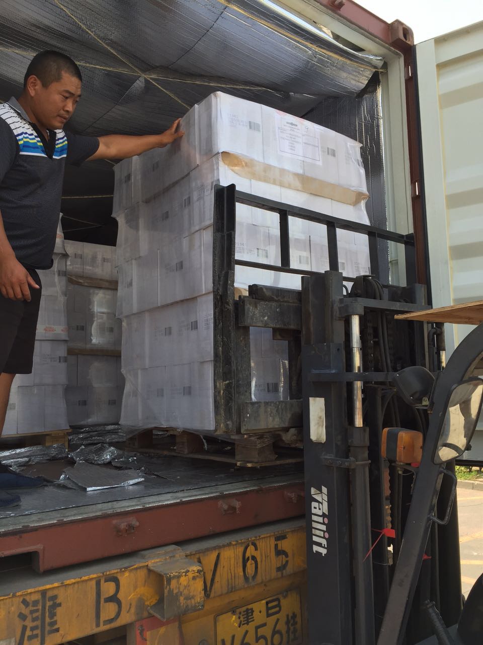 集装箱内的高温会导致葡萄酒受热.