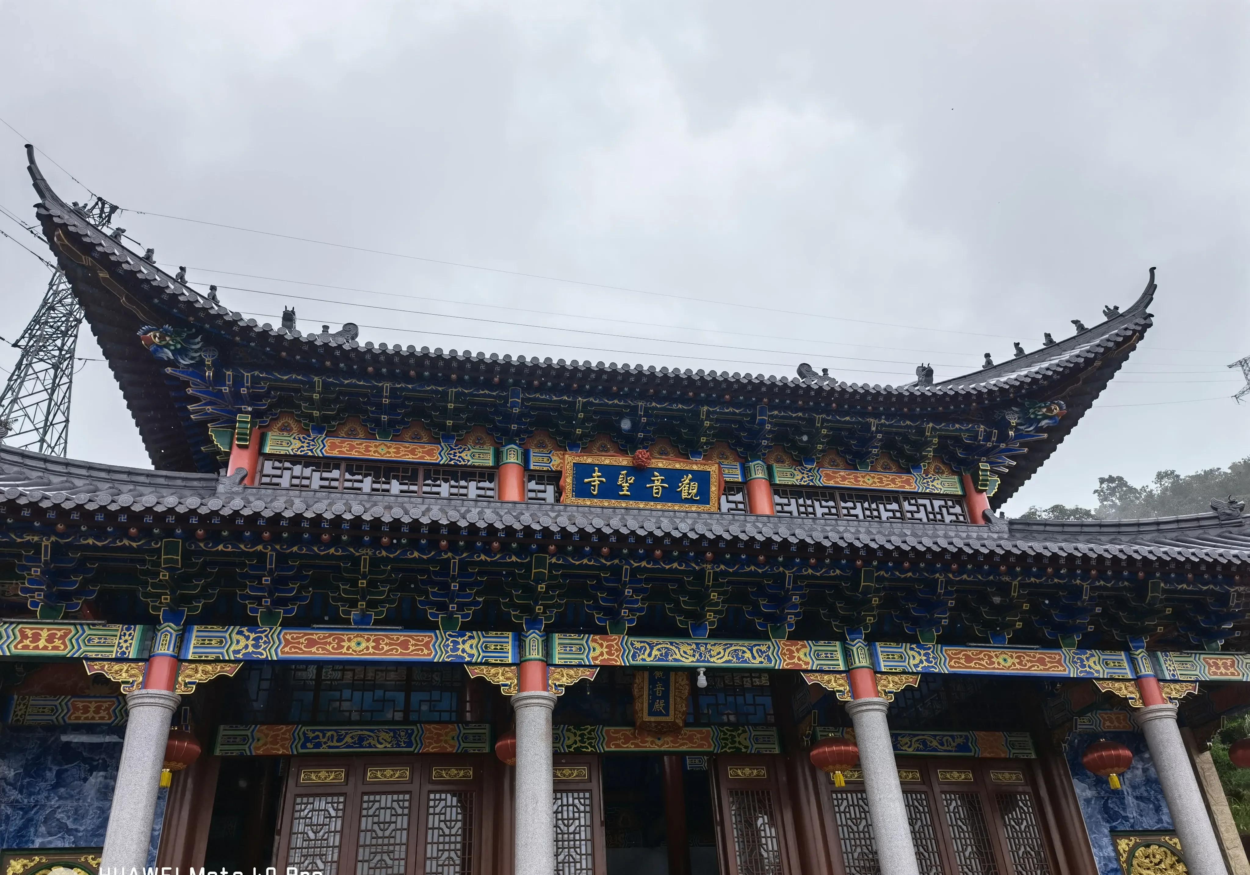 闽南长泰区流连：观音圣寺尼姑现，青灯妙龄凭畅想，朝拜活盘岩…