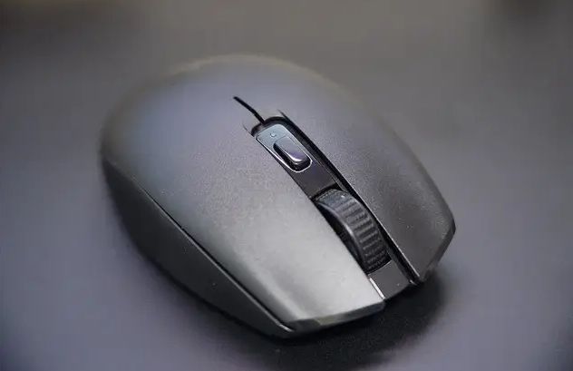 无线鼠标的缺点是什么(无线鼠标比有线鼠标好吗)