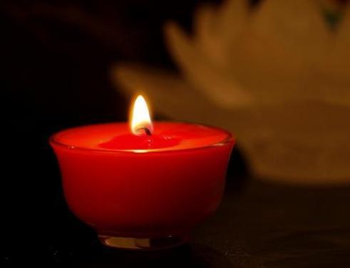 心理测试:三盏佛灯,你最想点燃哪一盏?