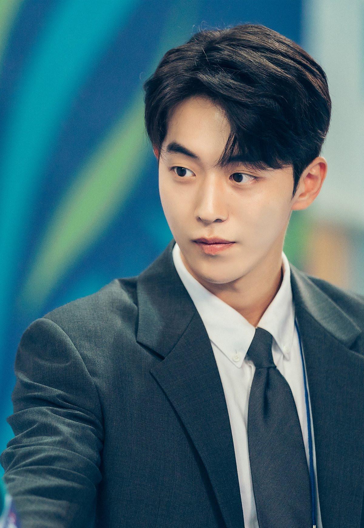 原创网议新一代韩剧男神南柱赫黄寅烨人气高金永大太圈粉