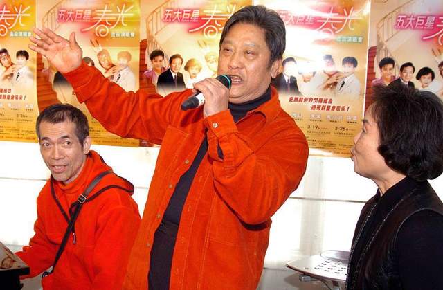 73岁知名歌手万沙浪近况,因肾衰竭多次进医院