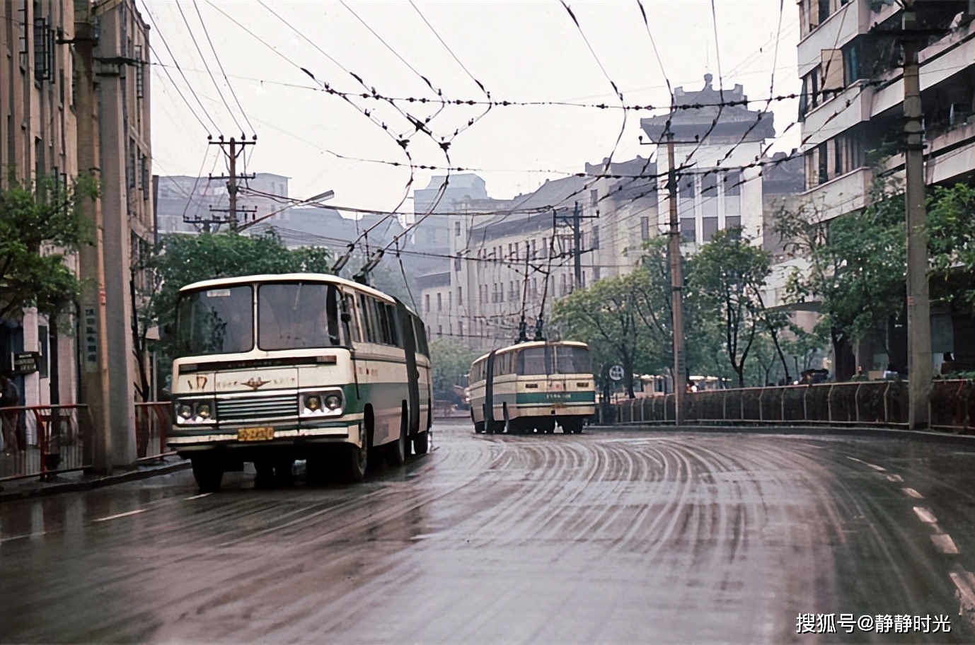 重庆公交车80年代图片