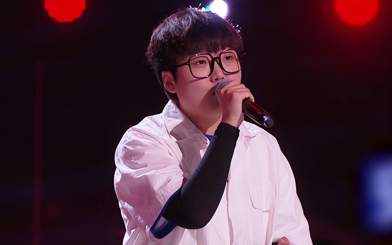 其中,去年《中国好声音》出道的王靖雯,应该是大家最熟悉的一个.