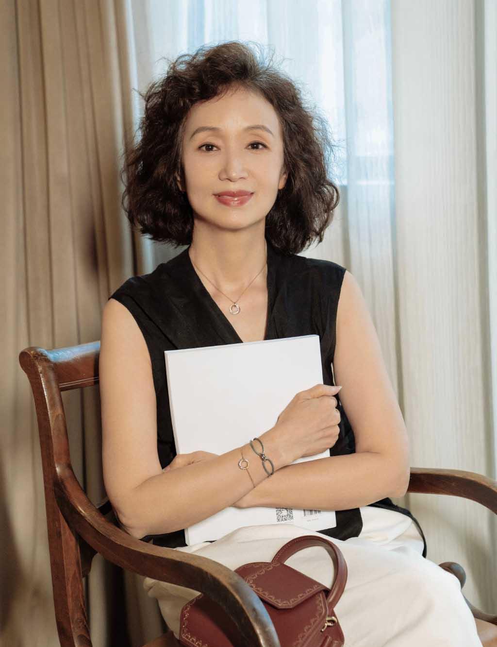 中年女性怎么选发型 长短这样剪刚刚好 这几款剪完至少年轻10岁 短发 脸型 显得