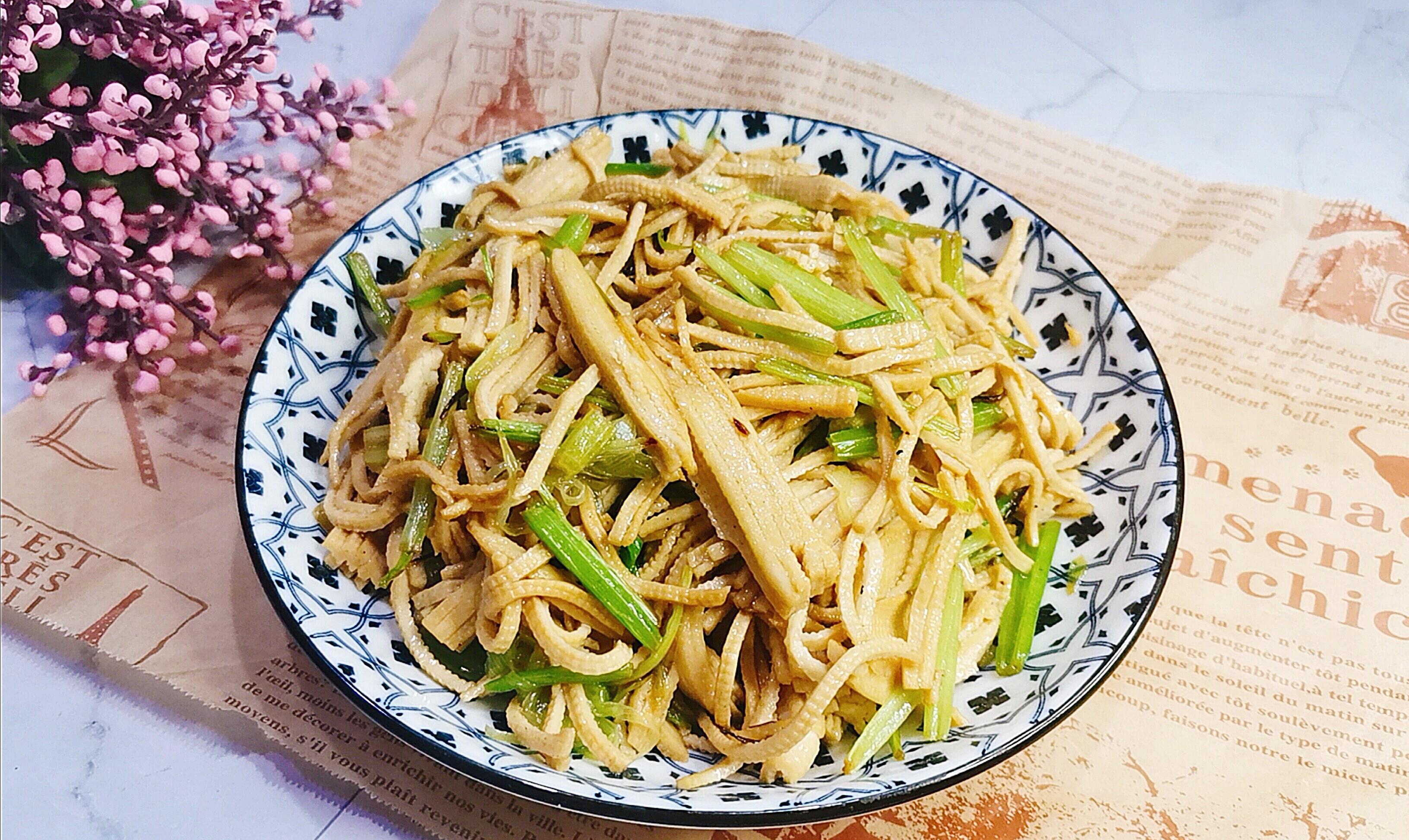 芹菜炒豆腐丝图片