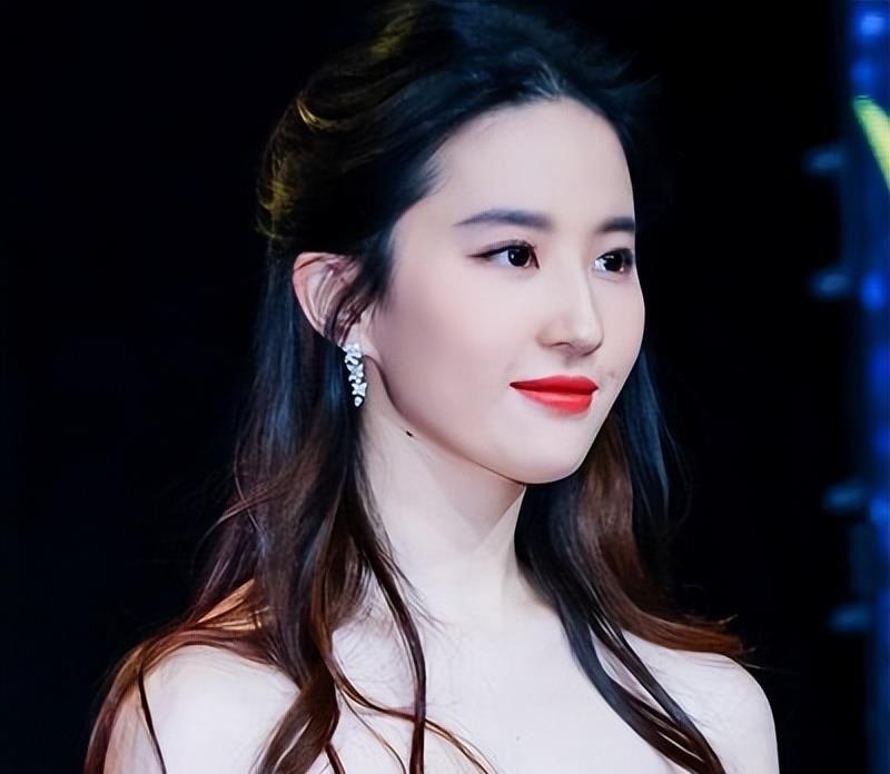 刘亦菲:除了美,你根本不知道我有多耿直(憨憨)_邓超_偶像_黄艺馨