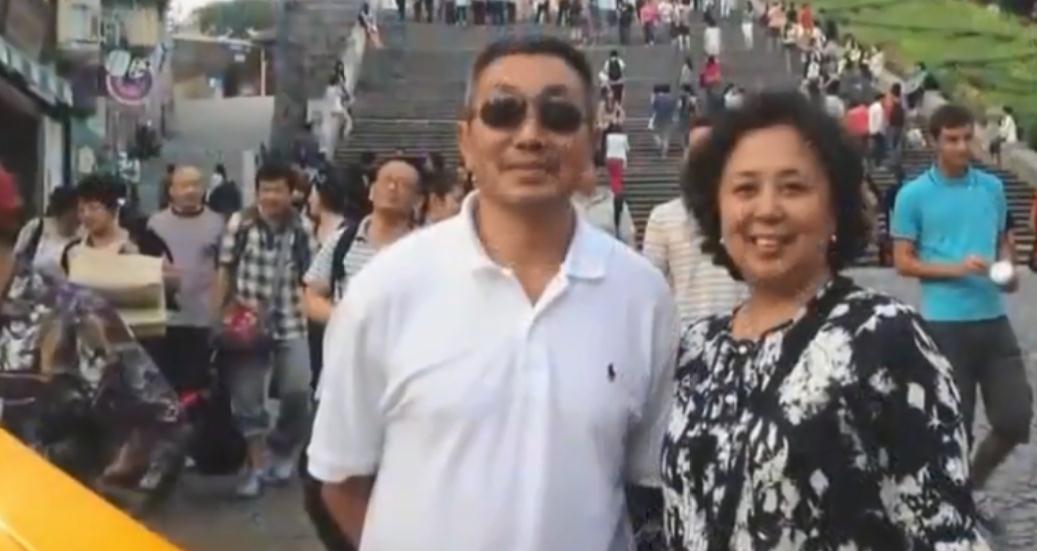 杜源妻子范小春:长得黑还粗心,结婚40年依然被他宠成宝