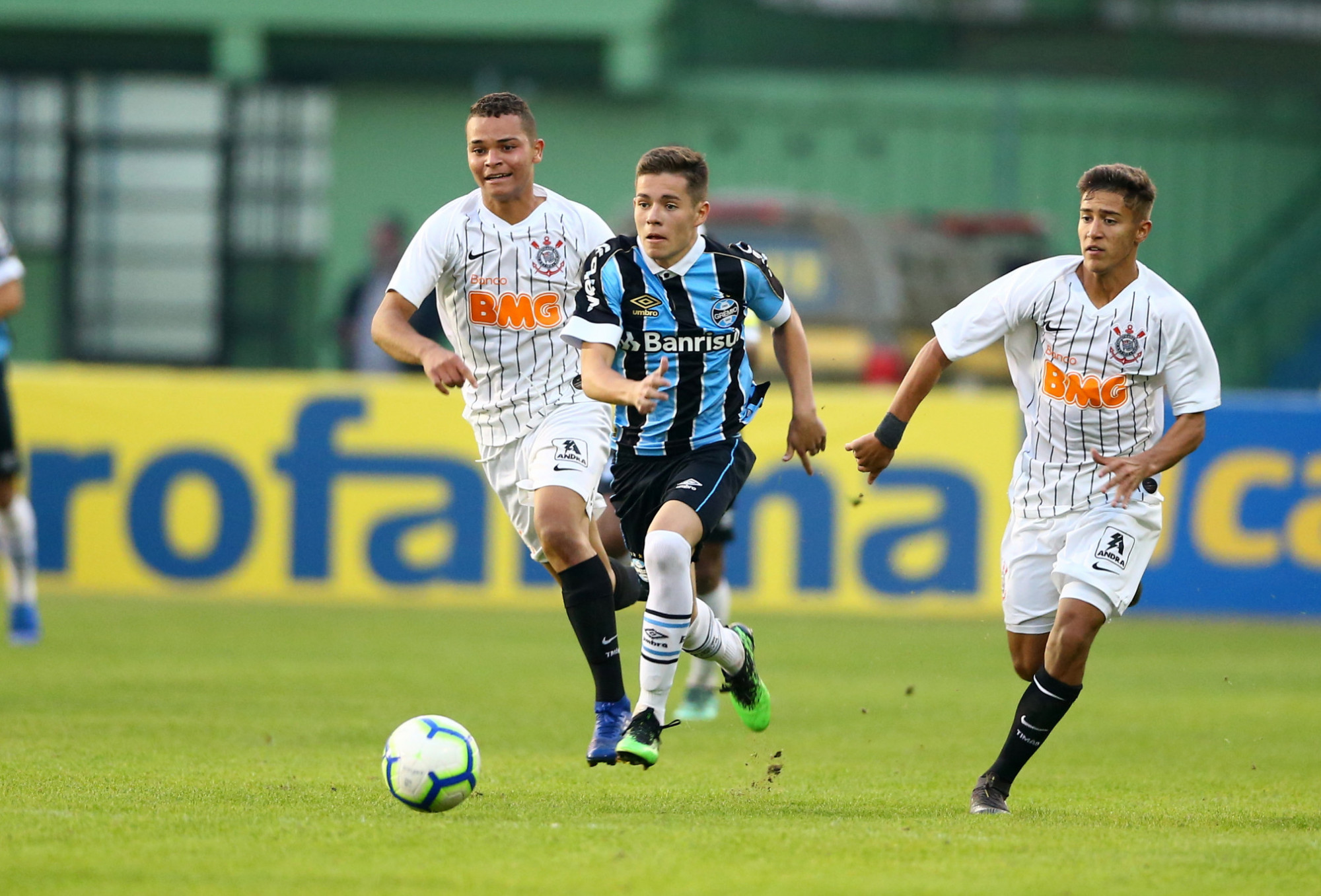 周日018巴西甲科里蒂巴vs帕梅拉斯科里蒂巴头号射手加马略伤缺