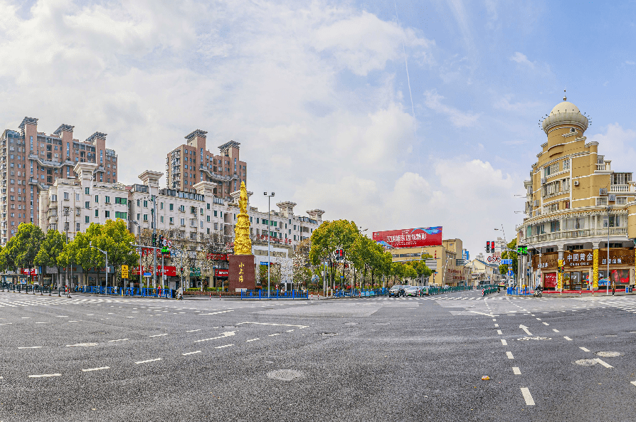 家浜路周康路口城市主干道在过去的两个多月里,周浦的几条主要道路都