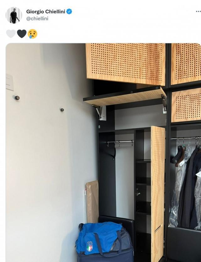 依依不舍基耶利尼晒清空尤文衣柜照片