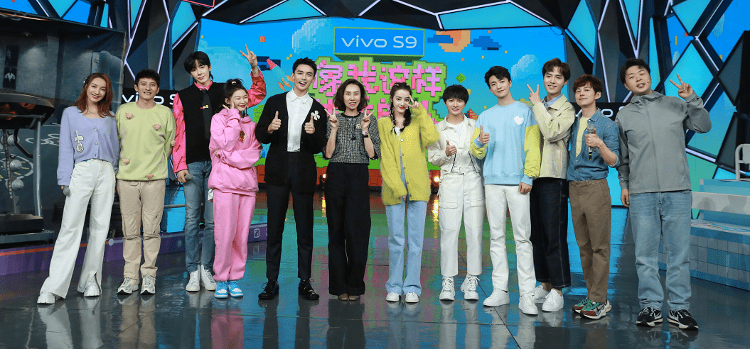 快乐大本营:迪丽热巴卡词,周深自我介绍有趣,首唱《茧》好听