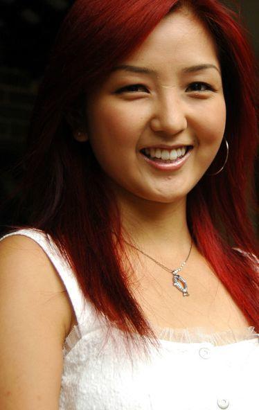 何洁晒小女儿萌照,网友:这不小型的何洁吗_刁磊_赫子铭_七宝