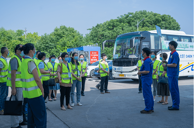 中国石化浙江石油嘉兴分公司举办公众开放日活动_爱心_嘉宾_马桥