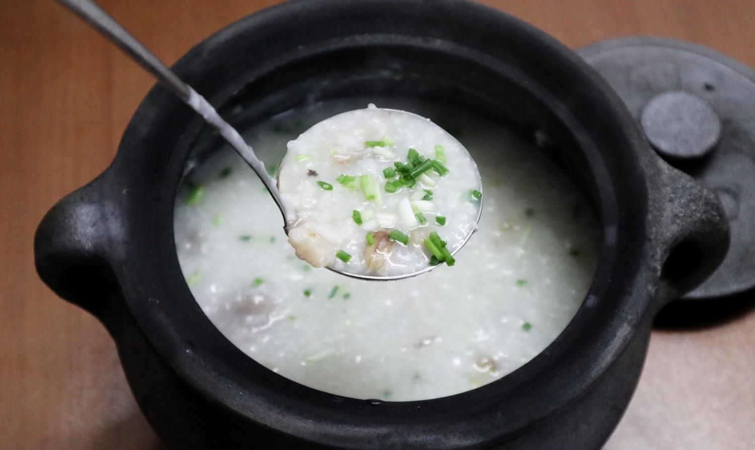 广式家常柴鱼靓粥,味美又健康_花生_排骨_广东