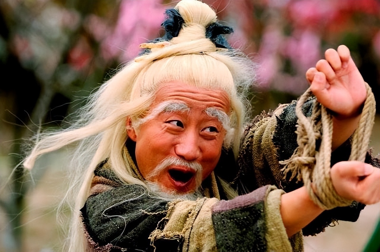 到了神雕侠侣时代,周伯通遇到了小龙女,又传给了她.