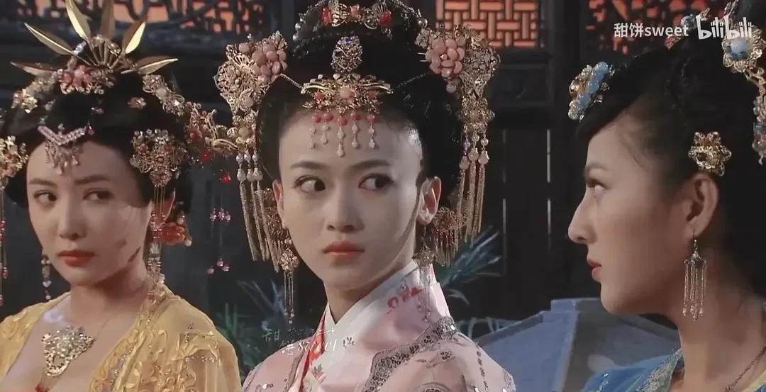 这是电视剧屏风美人里面魏璎珞的扮演者吴谨言.有没有惊艳到你呢?