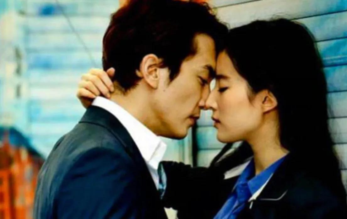 原创刘亦菲有多让人把持不住男演员擅自改戏亲吻变舌吻终捕获芳心