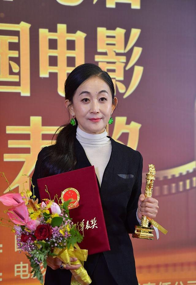 60岁陈瑾始终不结婚父母悔不当初哭求也没用