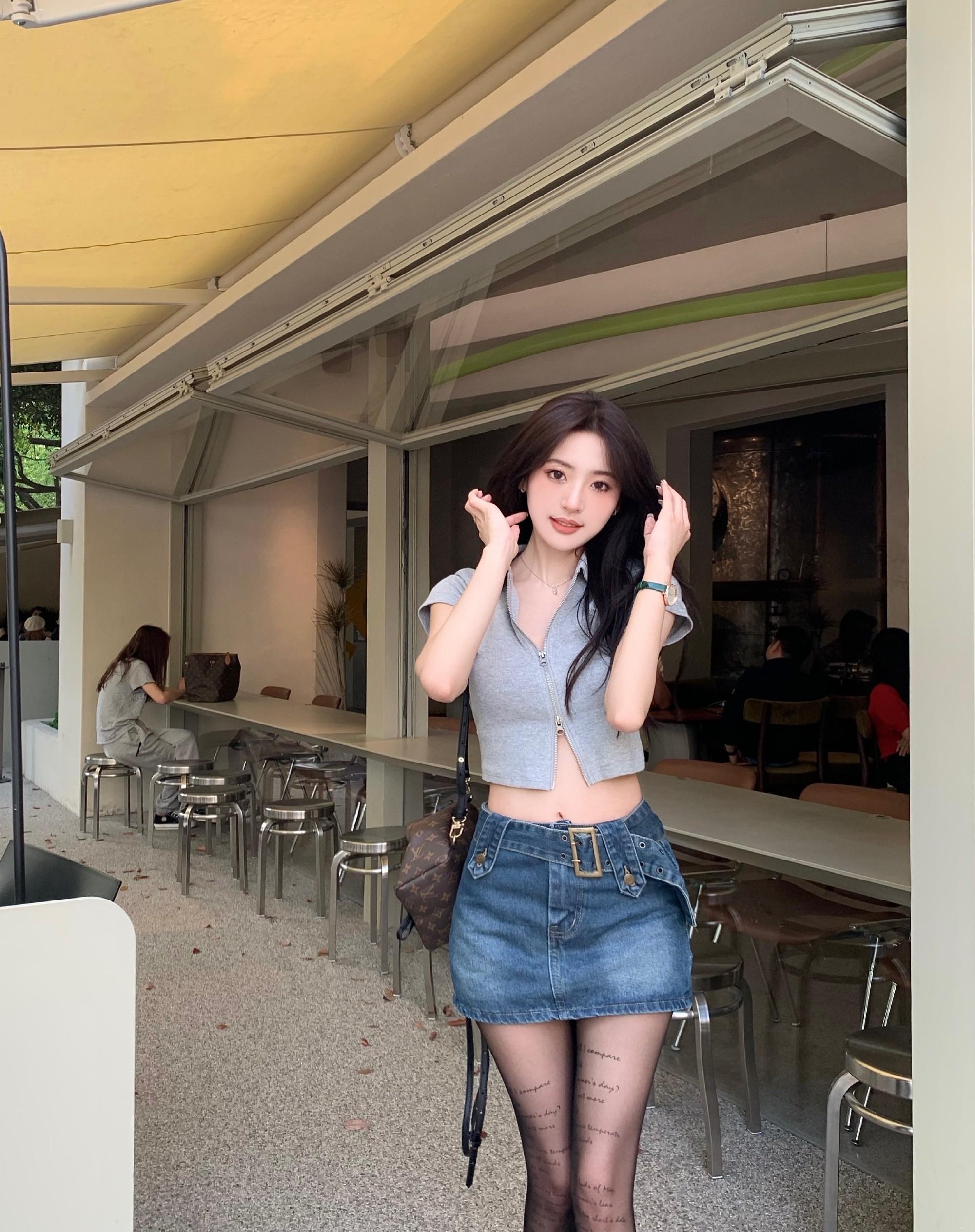 原创浙江传媒校花晒照这身材太猛了