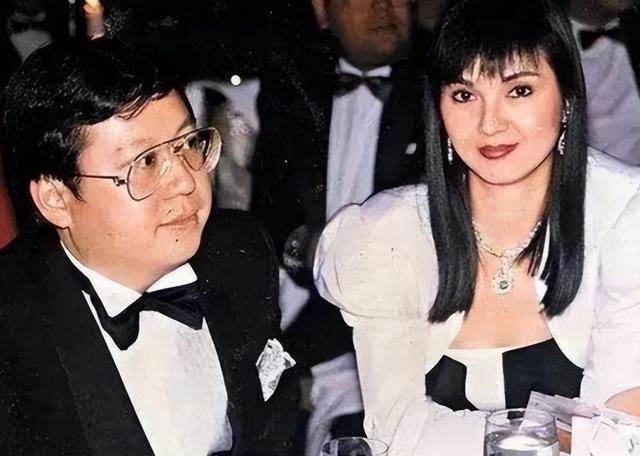 小婉君谢玲玲8岁成名24岁嫁富豪离婚后自己逆袭成豪门