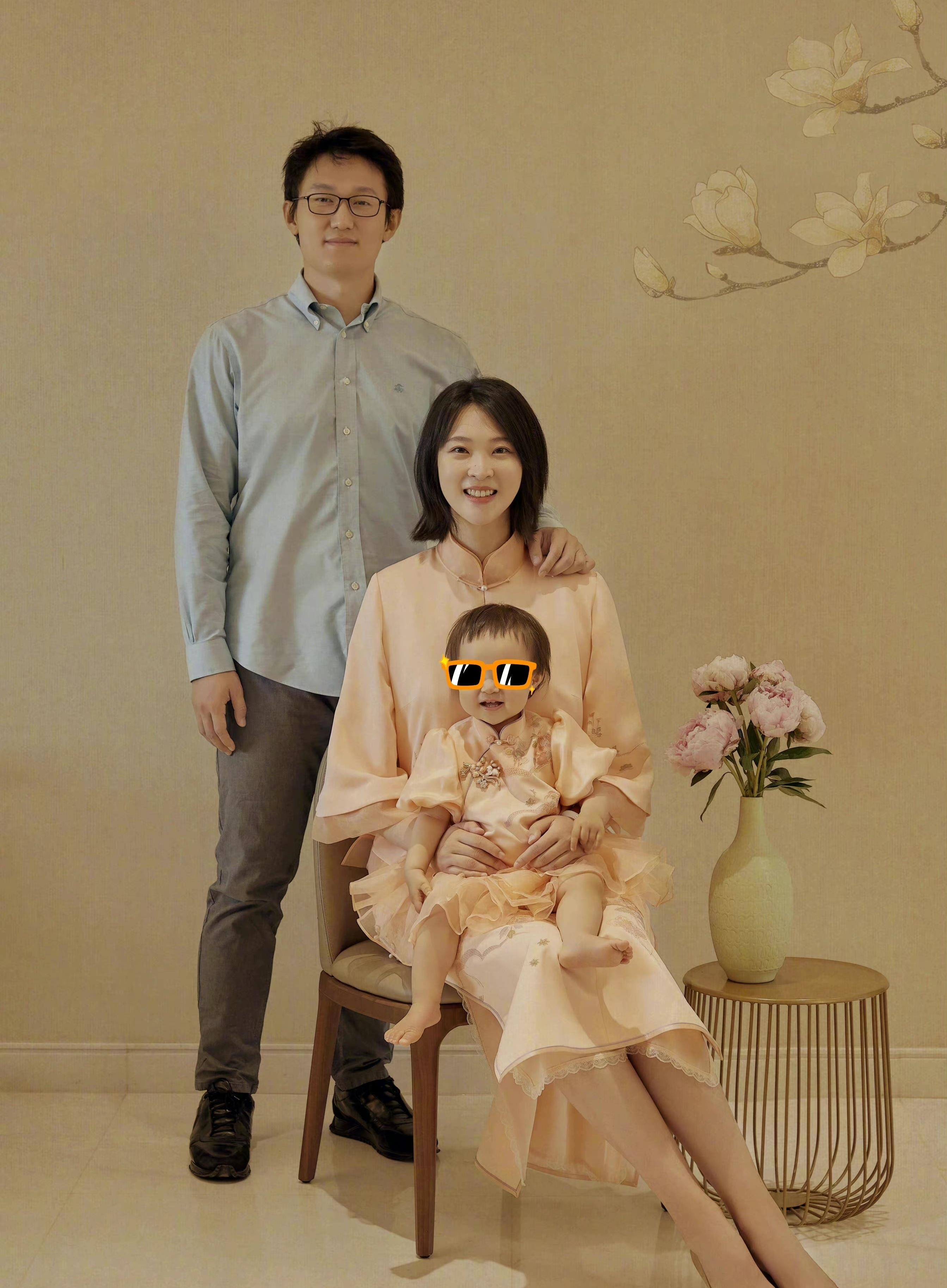 惠若琪为女庆生,宝宝抓周凸显运动基因,一家三口甜蜜合体_女儿_开心