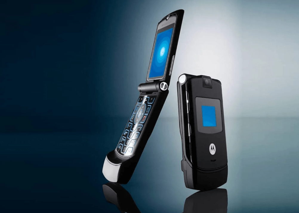 原创moto第三代折叠屏razr3曝光搭载新一代骁龙8gen1plus