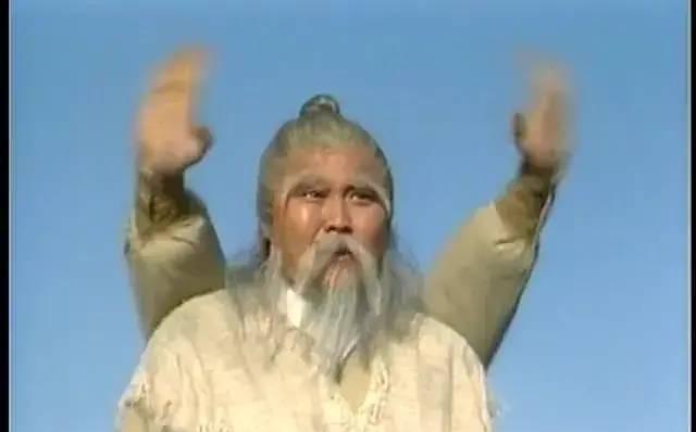 原创72岁老顽童秦煌出道41年多演配角至今坚持拍戏很敬业