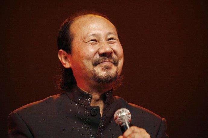 腾格尔挥霍五六百万只为喝酒,40岁没房没车,妻子也离他而去_翅膀_事情