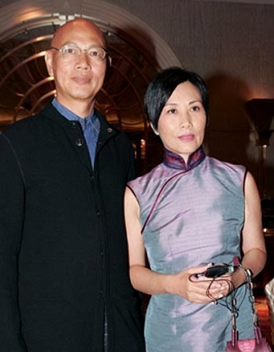 原创42岁相爱63岁结婚74岁罗家英和73岁汪明荃恩爱32年
