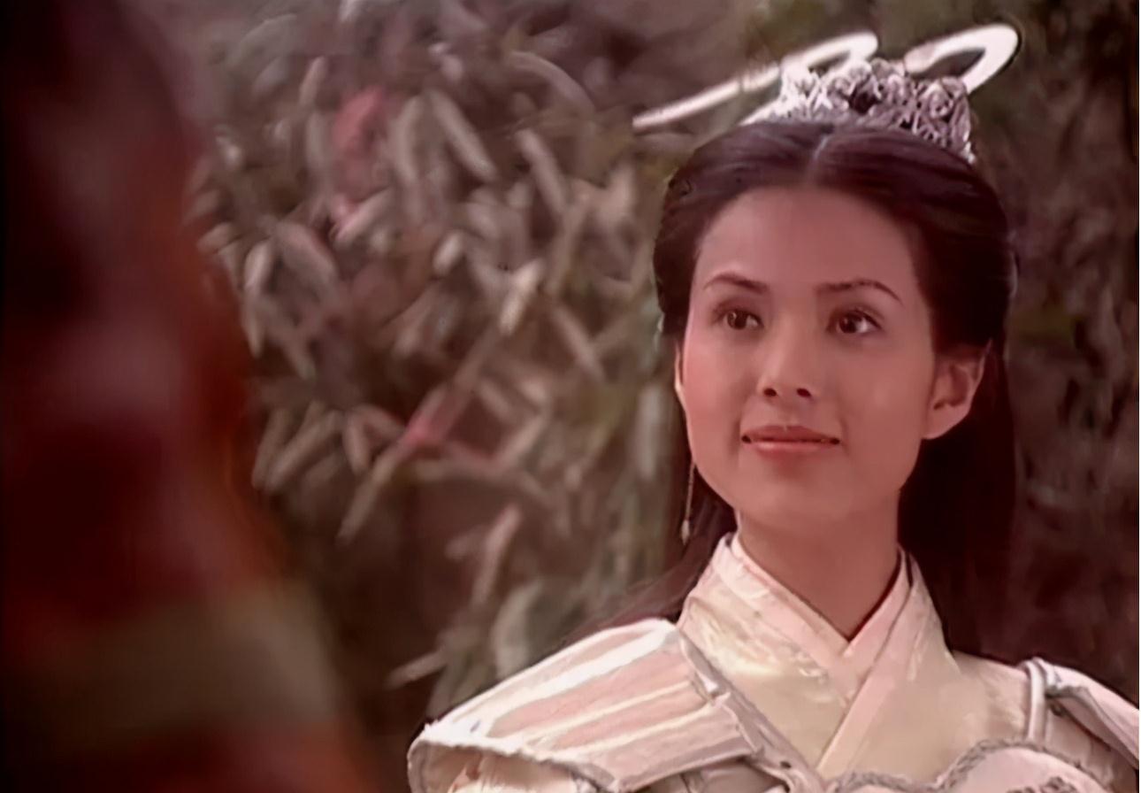 原创一生未婚身材依旧54岁的李若彤终究活成了王语嫣