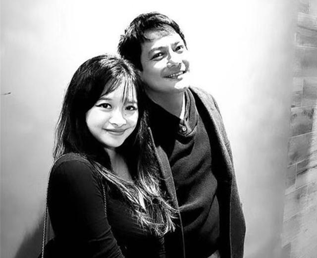 高圣远晒与小24岁美女合照,疑新恋情曝光,女方长相神似前妻周迅_阮图