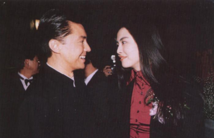 原创亚洲第一美男尊龙为陈冲终生未娶今68岁与爱犬相依为命