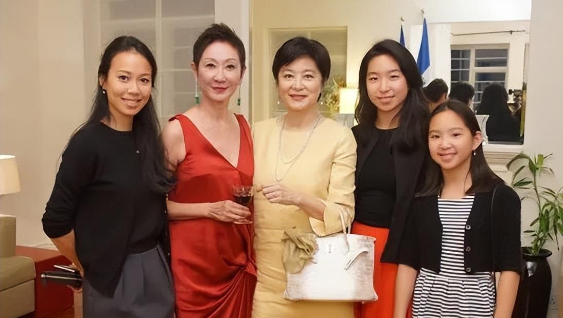 俞峥:陈百强,许晋亨之后,何超琼13年之密友,到底是什么来头?