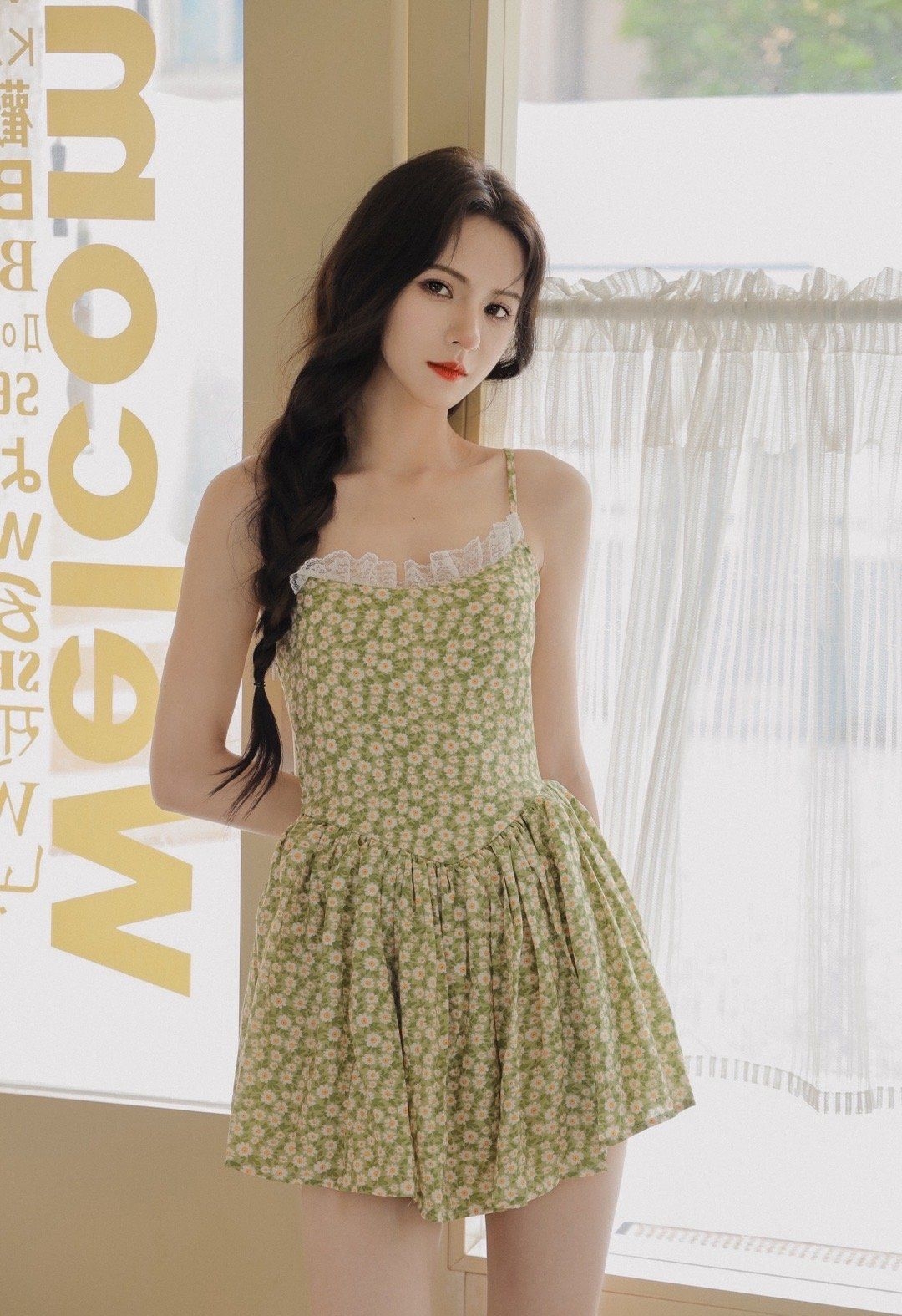 张予曦抹胸装性感写真合集_张予曦_写真