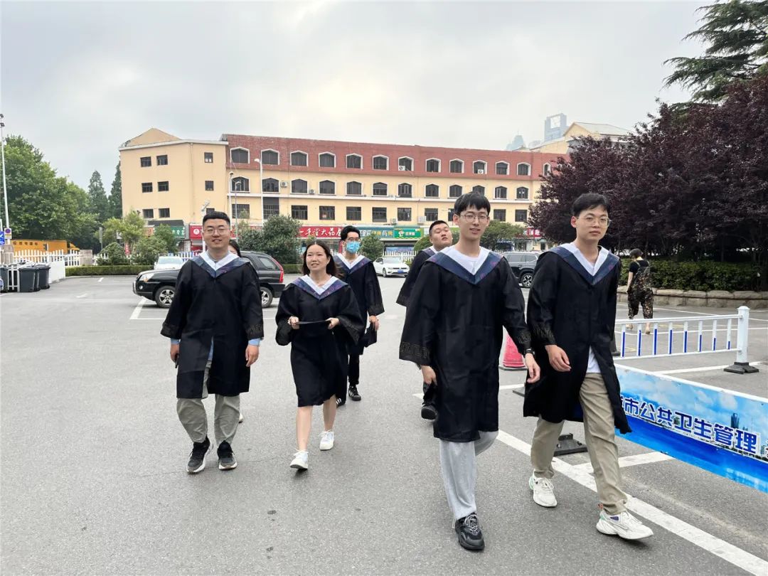 科教勇往直前未来可期2022届滨州医学院毕业生毕业季