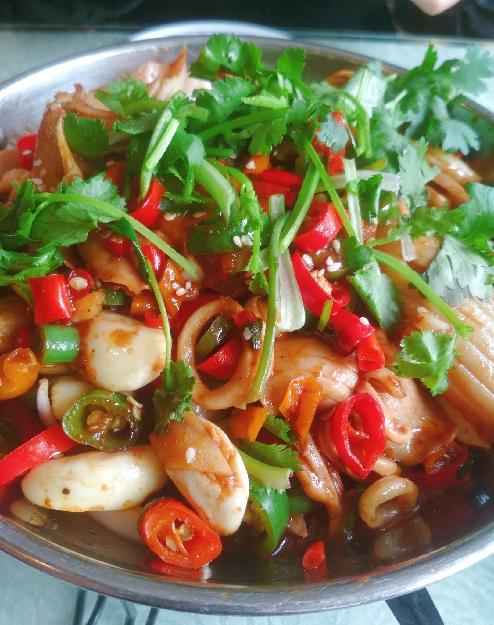 四川干锅鱿鱼,家常做法,香辣过瘾,爽口下饭,就是这个味