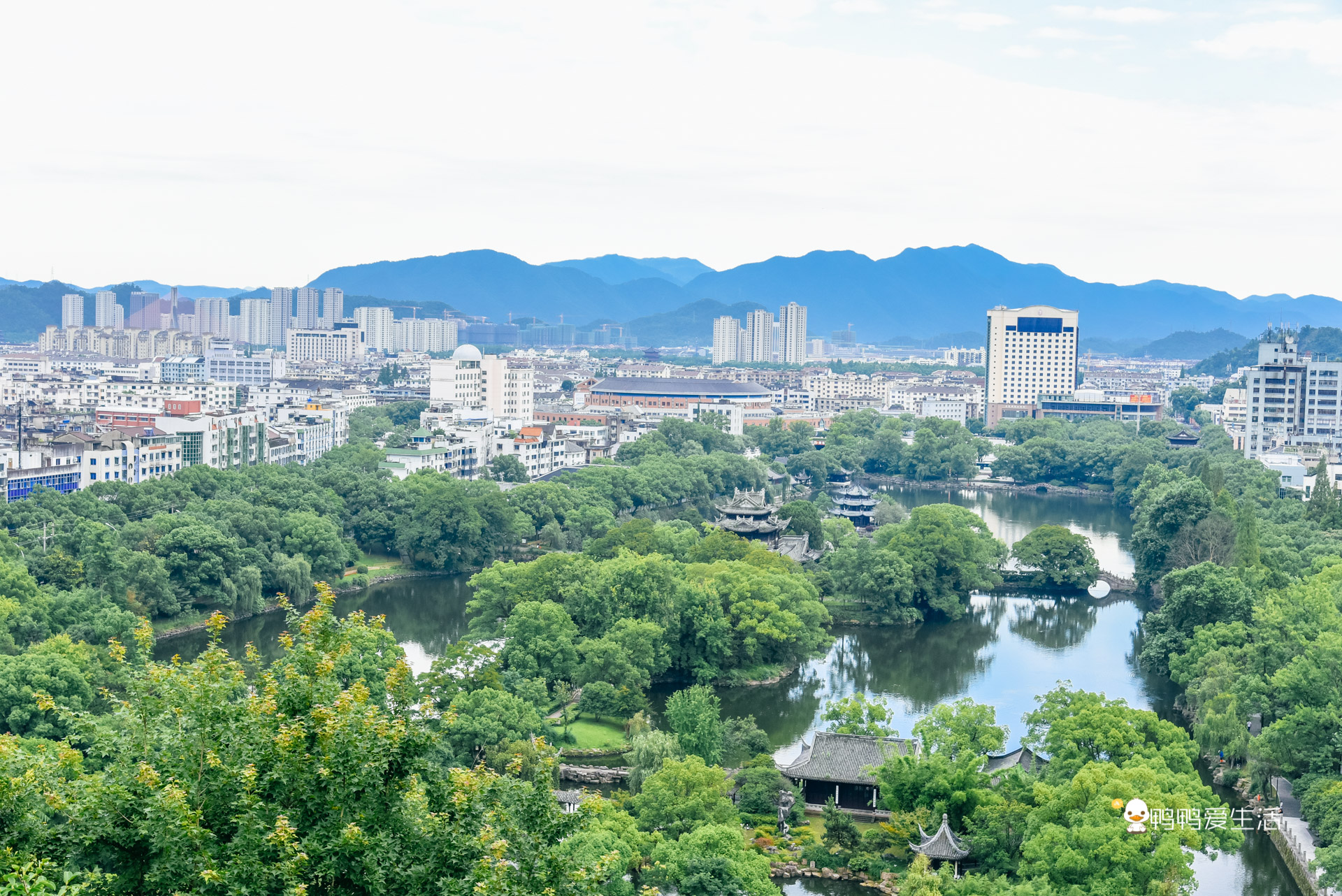 旅遊攻略信息:臨海東湖公園地址:浙江省臨海市古城街道回浦路門票:15