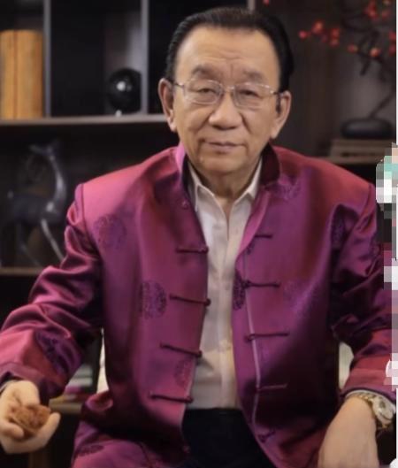 原创相声大师侯耀华近况曝光改说评书讲国学73岁风采不减当年