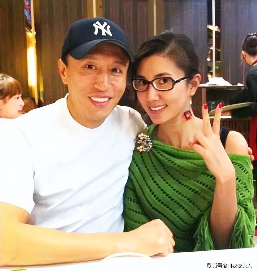 他是胡歌恩师,两次阻止刘亦菲恋情,并说要对初恋妻子一辈子负责_王洛