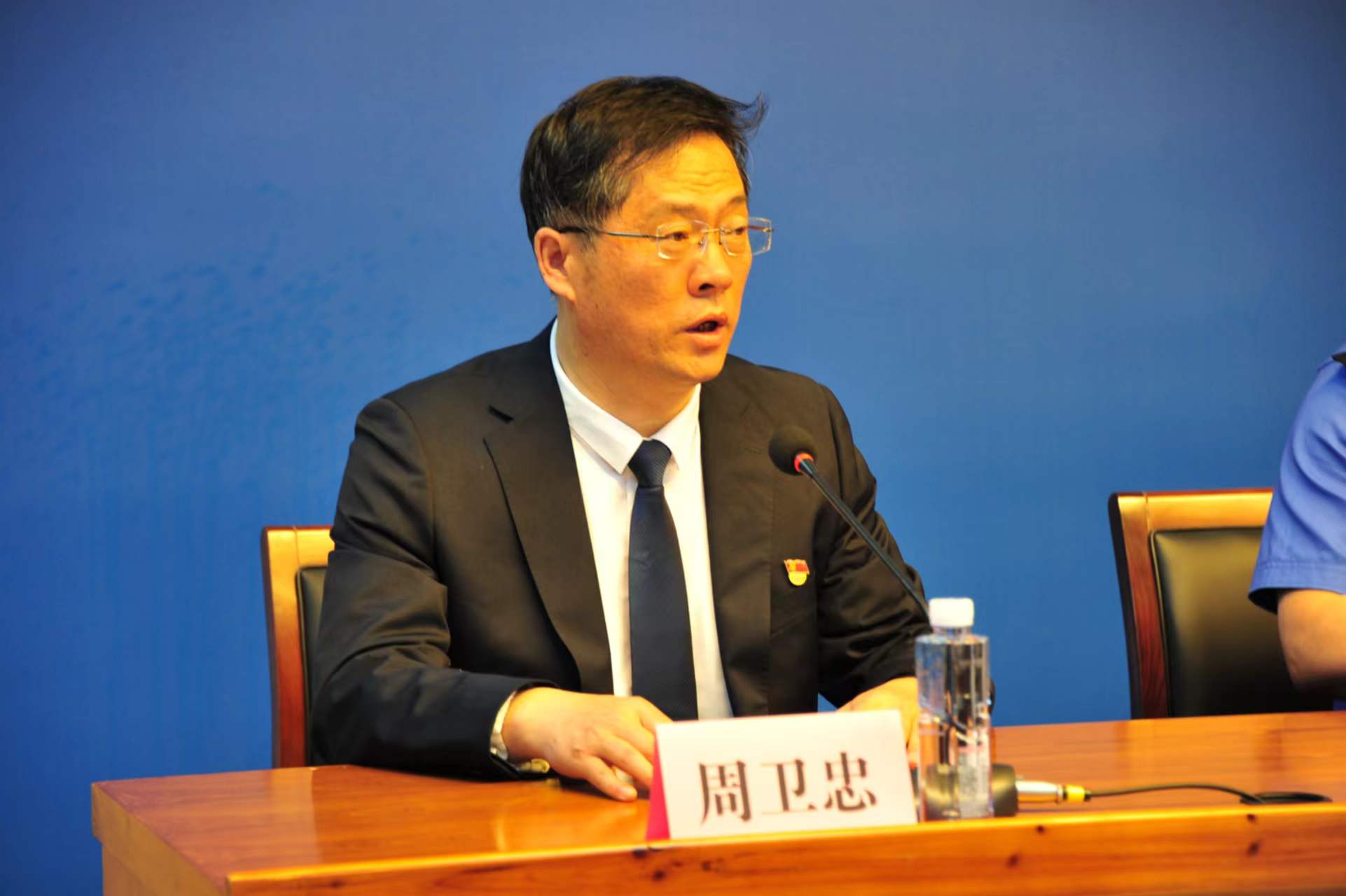 《南阳市城市管理综合执法条例》新闻发布会,市人大常委会,市城管局的