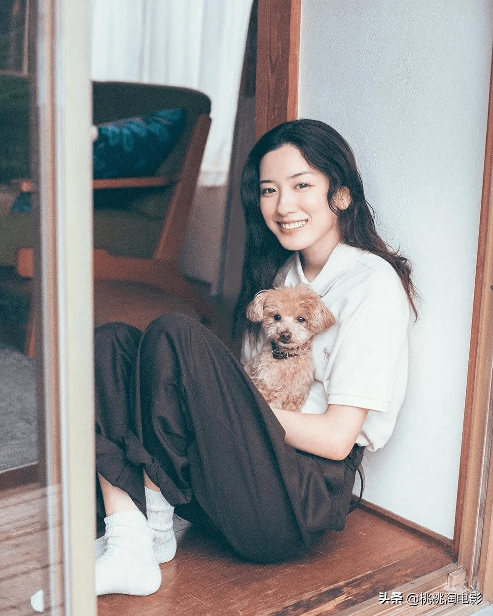 组图超养眼新生代女星永野芽郁清新风格杂志大片