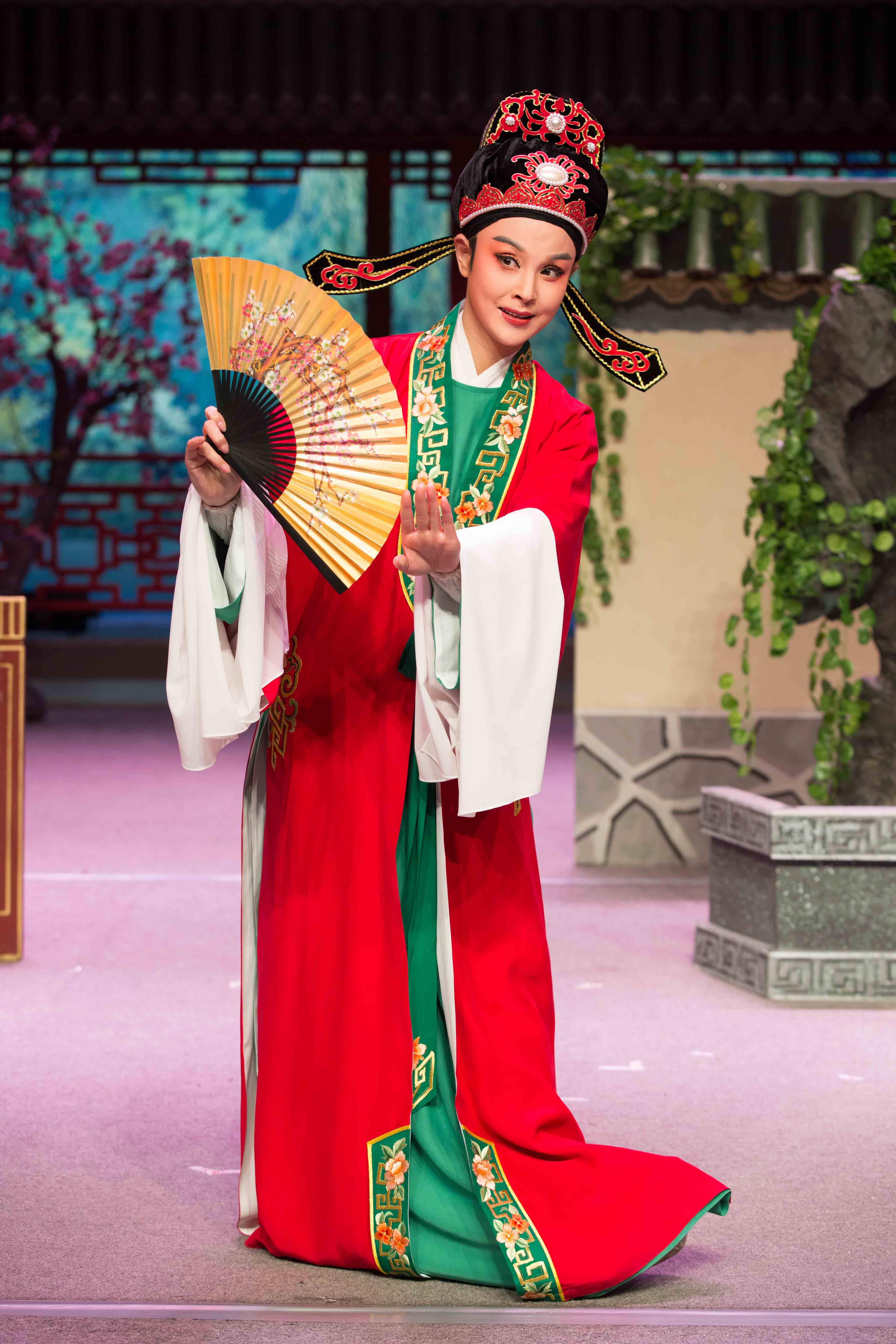 艺术为了和平国际和平艺术家推选人物杨魏文