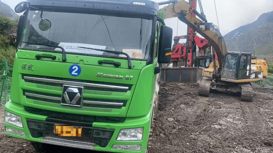 徐工汉风自卸车批量交付川藏铁路项目组!_转向_施工_西藏自治区
