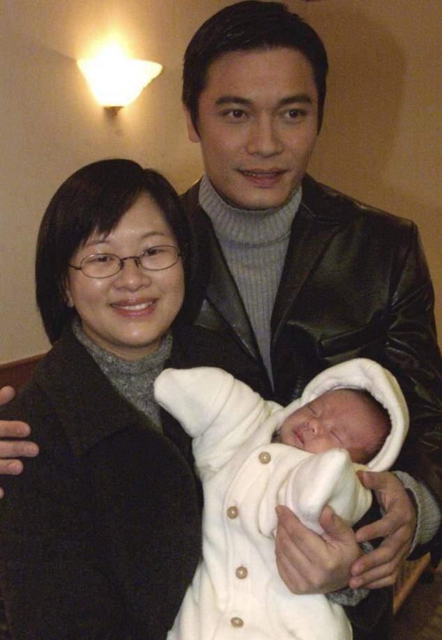 罗嘉良回应身形暴瘦,曾表示为孩子辛苦值得,返回香港也是为儿子_苏岩