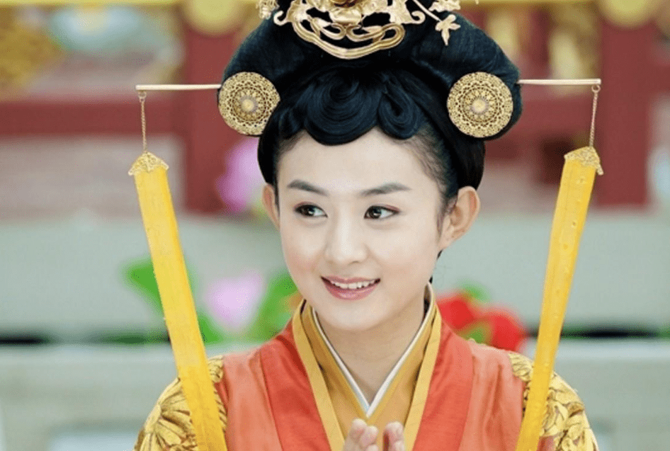 精通营销手法的黄斌,更是让赵丽颖的名气再度扶摇直上,还让其成功踏入