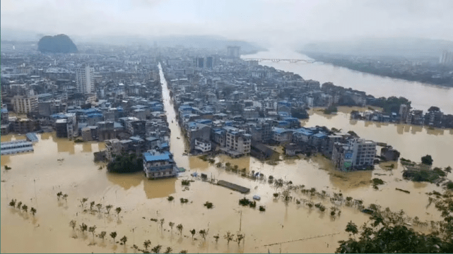 昨天我听到一个关于洪水的治理问题的演讲,是北京大学俞孔坚教授的